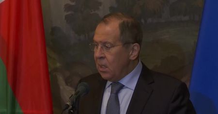 Szef MSZ Rosji o możliwym wycofaniu USA z traktatu o broni nuklearnej