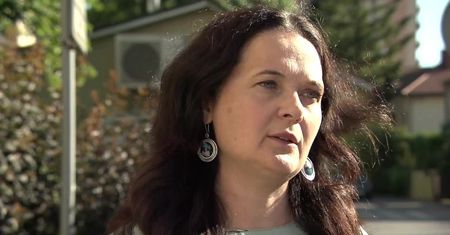 “Nośnikiem zakażenia były ciasta z kremem”. Kontrole sanepidu po zatruciach w warszawskich kawiarniach
