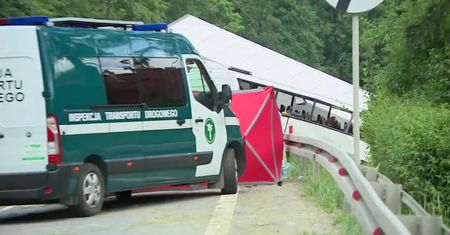 Wypadek autobusu z dziećmi na Zakopiance. Najnowszy bilans poszkodowanych