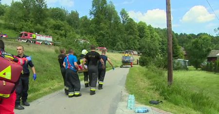 Zderzenia autobusu z tirem i samochodem osobowym na zakopiance. 21 rannych, 4 osoby w stanie ciężkim
