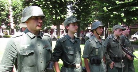 Fala krytyki po rekonstrukcji historycznej obozu nazistów pod Mediolanem