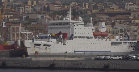 Statek z 629 imigrantami nie został wpuszczony do włoskiego portu