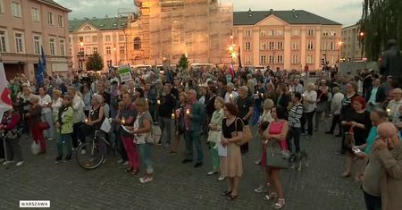 Demonstracje w obronie Sądu Najwyższego w Warszawie i Łodzi