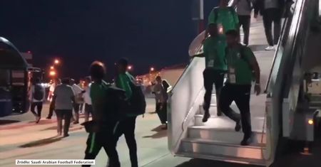 Piłkarze reprezentacji Arabii Saudyjskiej przeżyli chwile grozy. Ich samolot zapalił się w powietrzu