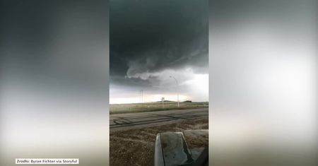 Burze, grad i groźba tornada. Kanadyjskie miasto Estevan zmaga się z niebezpieczną pogodą