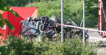 Czołowe zderzenie pod Warszawą. Zginęła jedna osoba