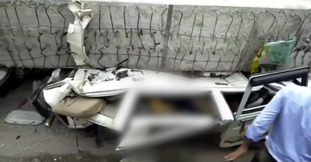 Na autostradę w Indiach runął wiadukt