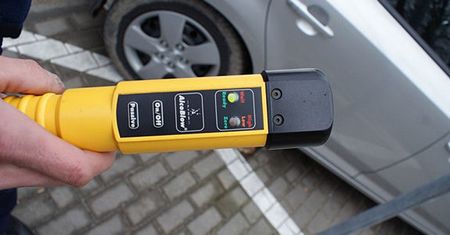Z 3 PROMILAMI JEŹDZIŁ DZIŚ PO ULICACH MIASTA. ZATRZYMANY PRZEZ POLICYJNE MAŁŻEŃSTWO