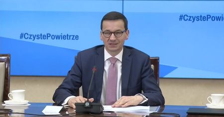Rząd rozpoczął walkę ze smogiem. Premier: Przeznaczymy 30 miliardów złotych na termomodernizację