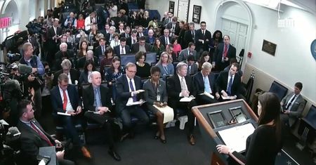 D. Trump wysyła Gwardię Narodową na granicę z Meksykiem