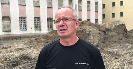 Masowy grób odkryty w byłym więzieniu przy Rakowieckiej. Ciała ośmiu osób
