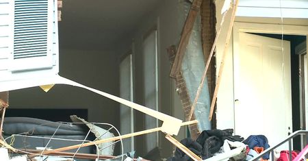 Rozpędzona ciężarówka wjechała w XIX-wieczny dom w USA. Kierowca trafił do szpitala