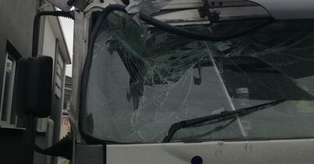 USZKODZONĄ CIĘŻARÓWKĄ PRZEJECHAŁ DZIESIĄTKI KM, ZOSTAŁ ZATRZYMANY GDY DO CELU ZOSTAŁO MU 90 KM