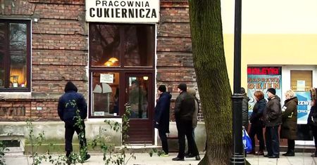 “Świeże, pyszne, pachnące”. Najsłynniejsza cukiernia w Warszawie przygotowuje się do tłustego czwartku