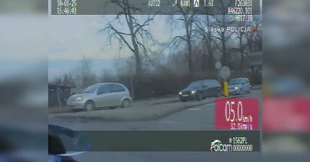 Jechała autostradą pod prąd, bo nie chciała stać w korku spowodowanym kolizją. Skrajna nieodpowiedzialność 31-latki z Zabrza