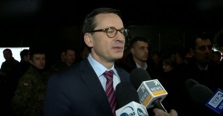 Premier przyznał T. Komendzie rentę specjalną. “Żadne pieniądze nie wynagrodzą panu Tomaszowi tego, co się stało”