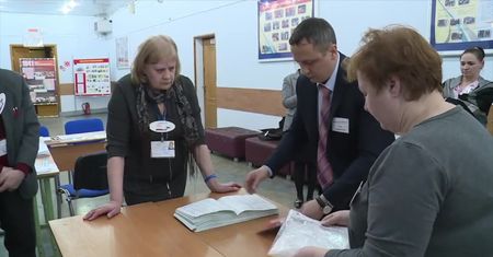 Podano wyniki z 95 proc. komisji wyborczych w Rosji. W. Putin zdobył 76,65 proc. głosów