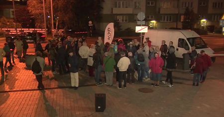 Trwają protesty w obronie niezależności sądów