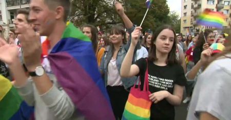 Pierwszy Marsz Równości w Szczecinie. Policja zatrzymała kilkanaście osób usiłujących zakłócić jego przebieg