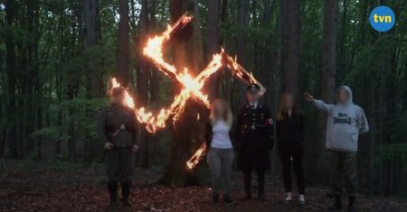 Kary za świętowanie urodzin Hitlera i Stalina