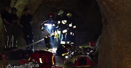 Strażackie manewry w Jeleniej Górze. Ćwiczyli w wojennym bunkrze