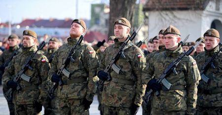 Pierwsi ochotnicy stawili się do batalionów WOT na zachodzie kraju