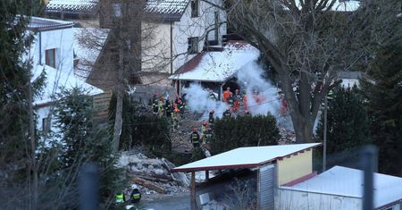 Oględziny w miejscu katastrofy w Szczyrku, prokuratorzy chcą znaleźć miejsce uszkodzenia gazociągu