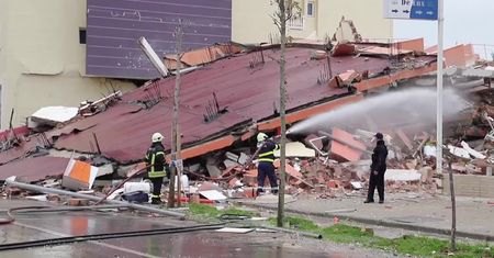 Wyburzono blok grożący zawaleniem po trzęsieniu ziemi w Albanii