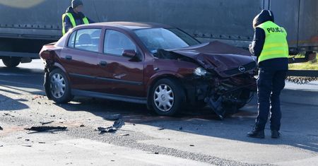 KGP: przez święta 187 wypadków na polskich drogach; zginęło w nich 20 osób