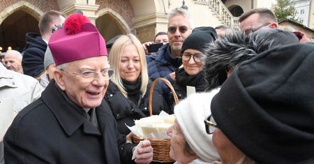 Abp Jędraszewski ogłosił zbiórkę na rzecz sierot w Syrii