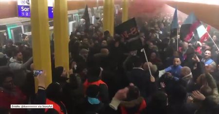 Strajki we Francji utrudniają podróże świąteczne. Starcia z policją na dworcu w Paryżu