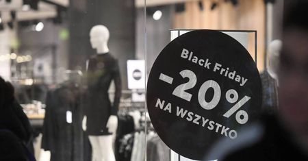 W “czarny piątek” handlowcy zarobią nawet 40-45 proc. więcej niż w inne dni listopada