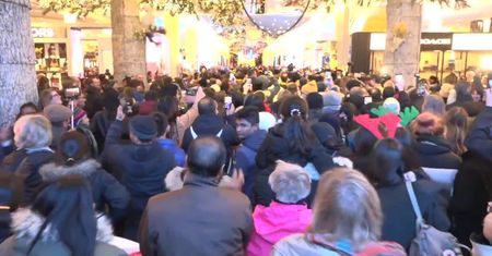 Szał zakupów w USA. Trwa “Black Friday”