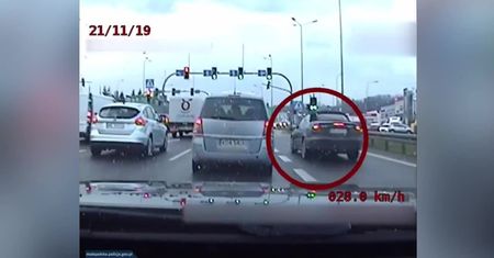 Uciekał przed policją, a w trakcie konsultował się z adwokatem. Pościg na Zakopiance