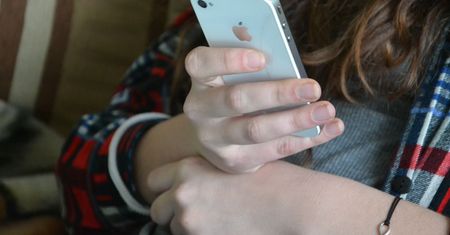 Pornografię codziennie oglądają dziesiątki tysięcy dzieci. Problemem jest brak zabezpieczeń i zbyt mała świadomość rodziców