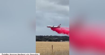 Ogromne pożary w Australii gaszono ogromnym samolotem. Do walki z ogniem ruszył boeing 737