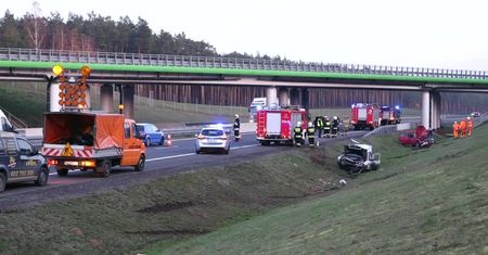 Cztery osoby ranne po zderzeniu dwóch samochodów w woj. lubuskim