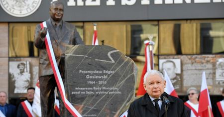 W Kielcach odsłonięto pomnik Przemysława Gosiewskiego