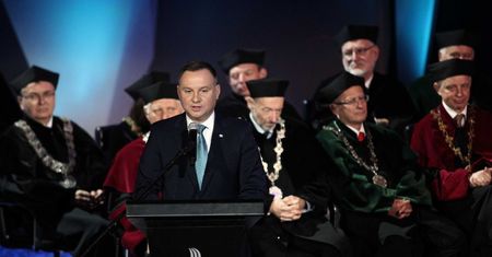 AGH od stu lat wpiera polskie państwo