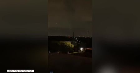 Potężne tornado przeszło przez północną część Dallas. Zniszczone domy i samochody