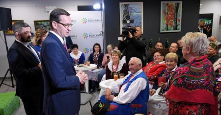 Premier spotkał się z kołem gospodyń wiejskich