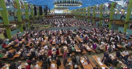 Wielkie sprzątanie po wielkiej zabawie. Zakończył się Oktoberfest
