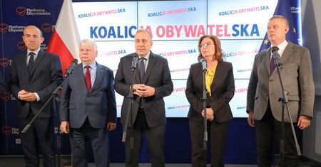 Liderzy PO wzywają opozycję do jedności, a PiS, by nie zwoływało obrad Senatu w starym składzie
