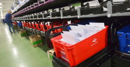 Poczta Polska przed gwiazdką planuje zatrudnić dwa tys. pracowników