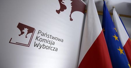 PKW: frekwencja w wyborach parlamentarnych na godz. 17 wyniosła 45,94 proc.