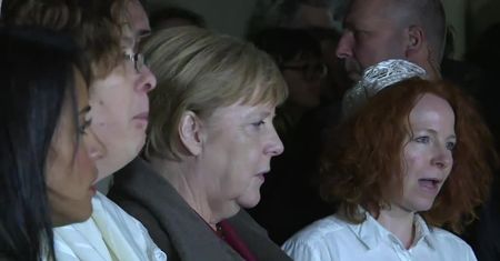 A. Merkel wzięła udział we wspólnej modlitwie w synagodze w Berlinie