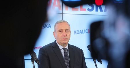 Schetyna: Kaczyński traktuje jako wrogów tych, którzy nie są w PiS