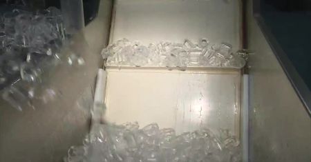 Fabryka lodu w Prusicach pracuje pełną parą podczas upałów