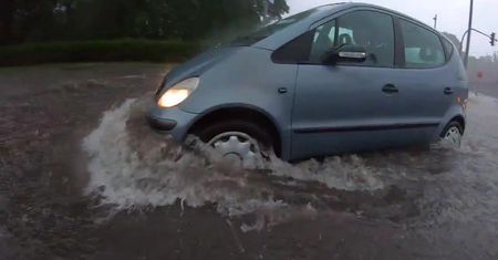 Zalane ulice i piwnice po ulewie w Gorzowie Wielkopolskim
