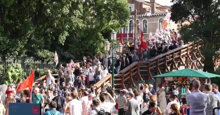 Wenecjanie protestowali przeciwko statkom wycieczkowym